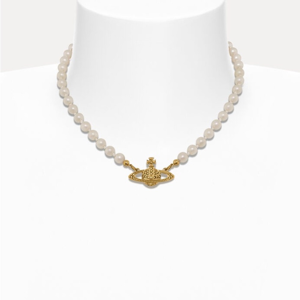 Vivienne Westwood Pearl brass relief choker necklace